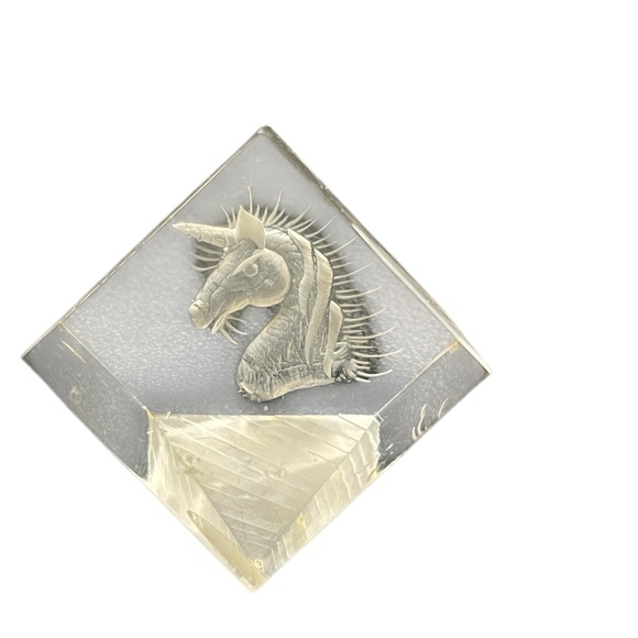 Vintage Russ Berrie Lucite Reverse Etched Unicorn 1” Cube Paperweight Figurine - Picture 1 of 3